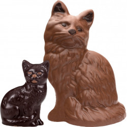 Chat assis en chocolat de Pâques garni